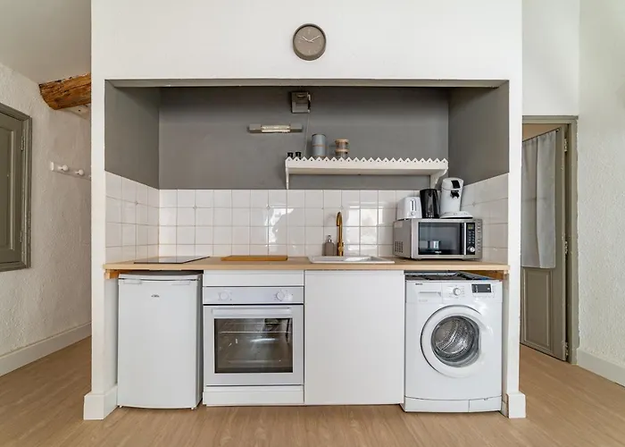 Au Cœur De L'effervescence Terracotta - Nuit à Apartamento Nîmes